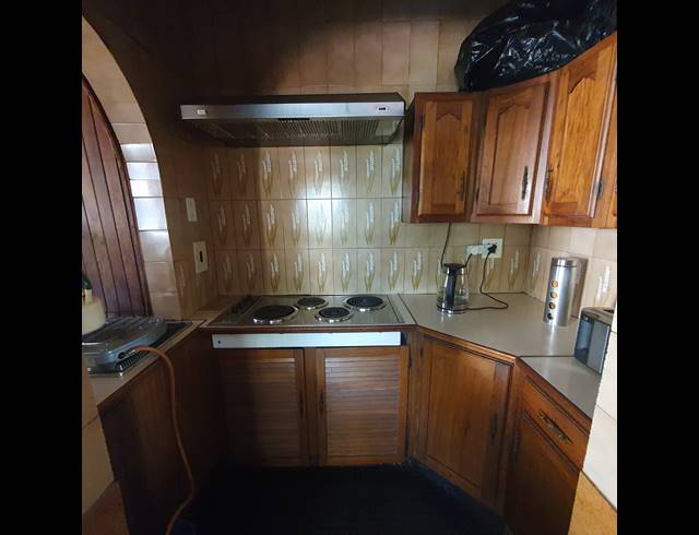 3 BEDROOM FREEHOLD FOR SALE IN KLIPPOORTJE